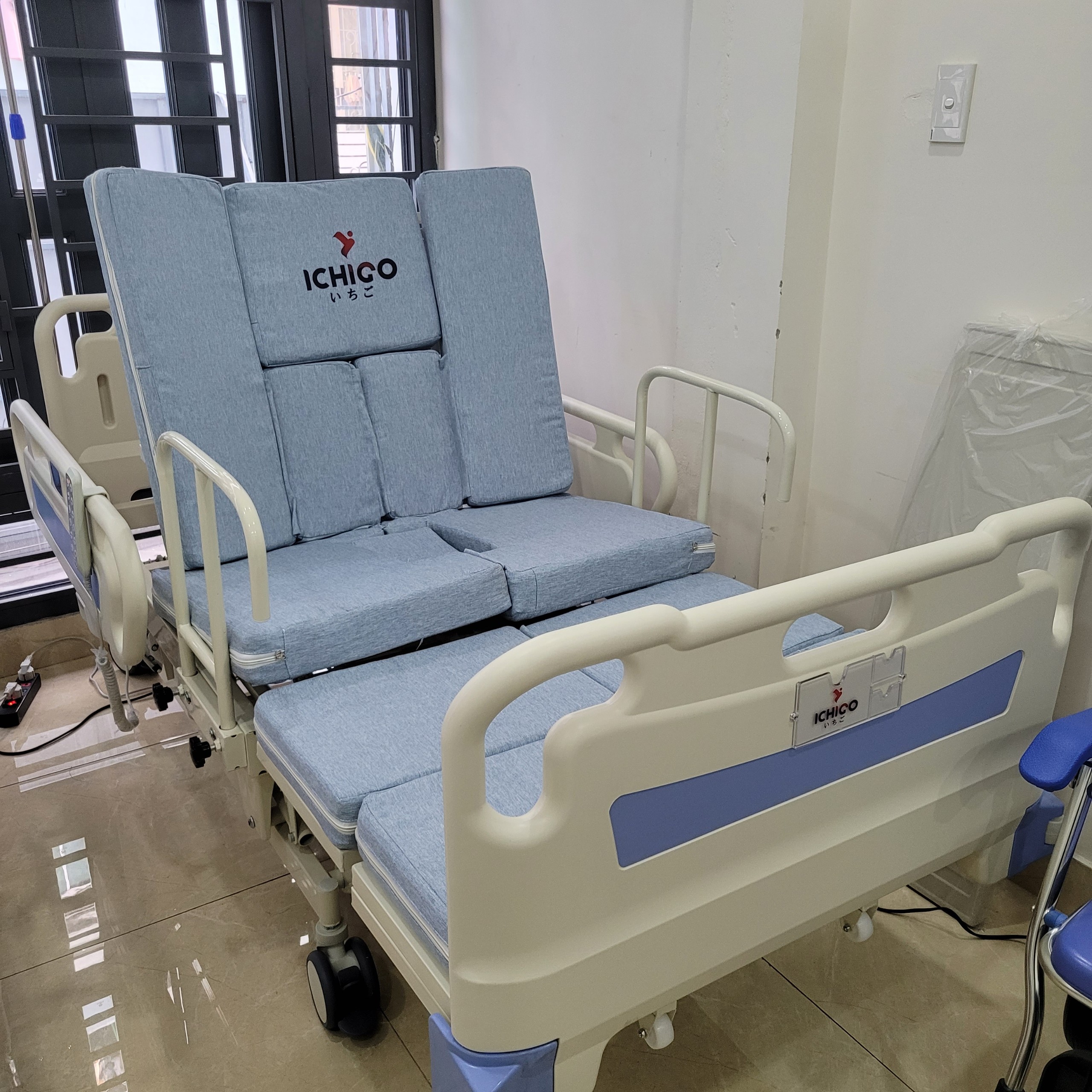 Giường bệnh nhân cao cấp ICHIGO HB-07E new